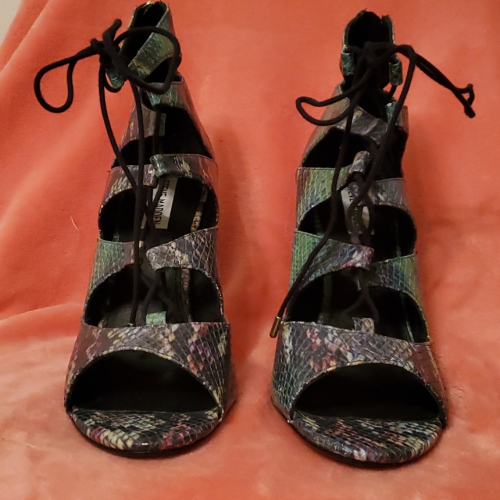 Women's shoes